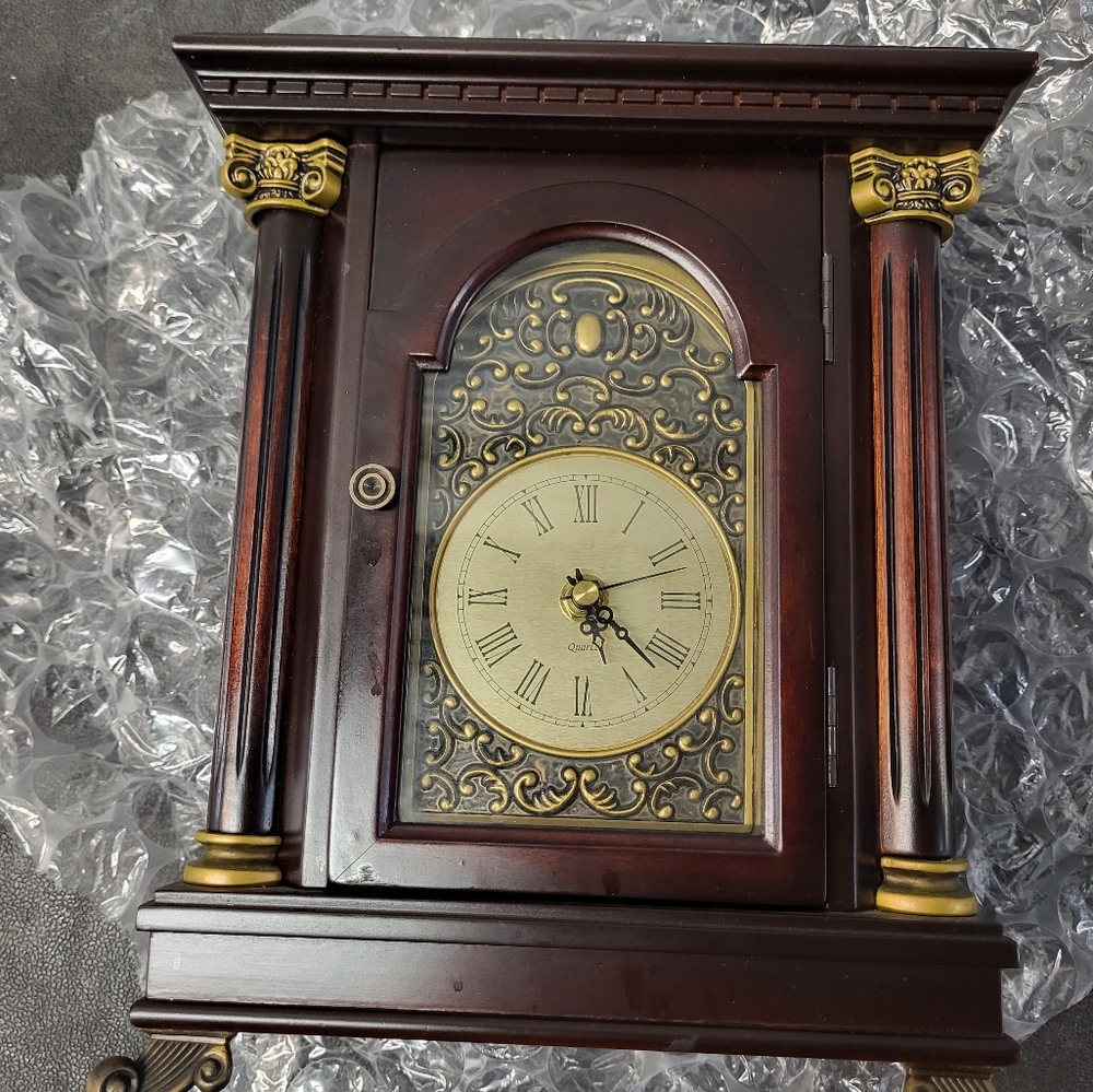 Mantle clock.  SOLD